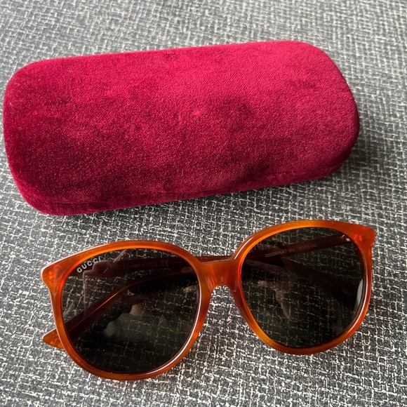 GUCCI Like New 57mm Round Brown Women’s Designer Sunglasses with UV Protection - Picture 13 of 13